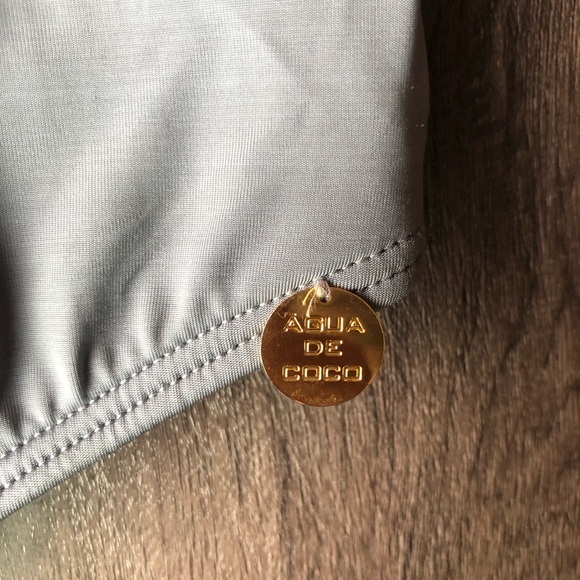 Agua De Coco Padded One-Piece Swimsuit Brazilian Strapless Grey Ruched Size M - Picture 6 of 12